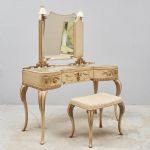 1447 7432 DRESSING TABLE